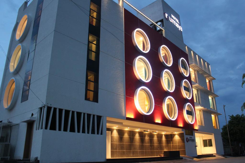 Oyo 963 Hotel Rumaya Удджайн Экстерьер фото